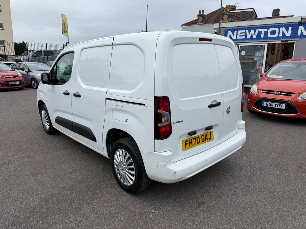 Vauxhall Combo Panel Van 1.5 Turbo D 2300 Sportive L1 H1 Euro 6 4 FH70GKJ White #5