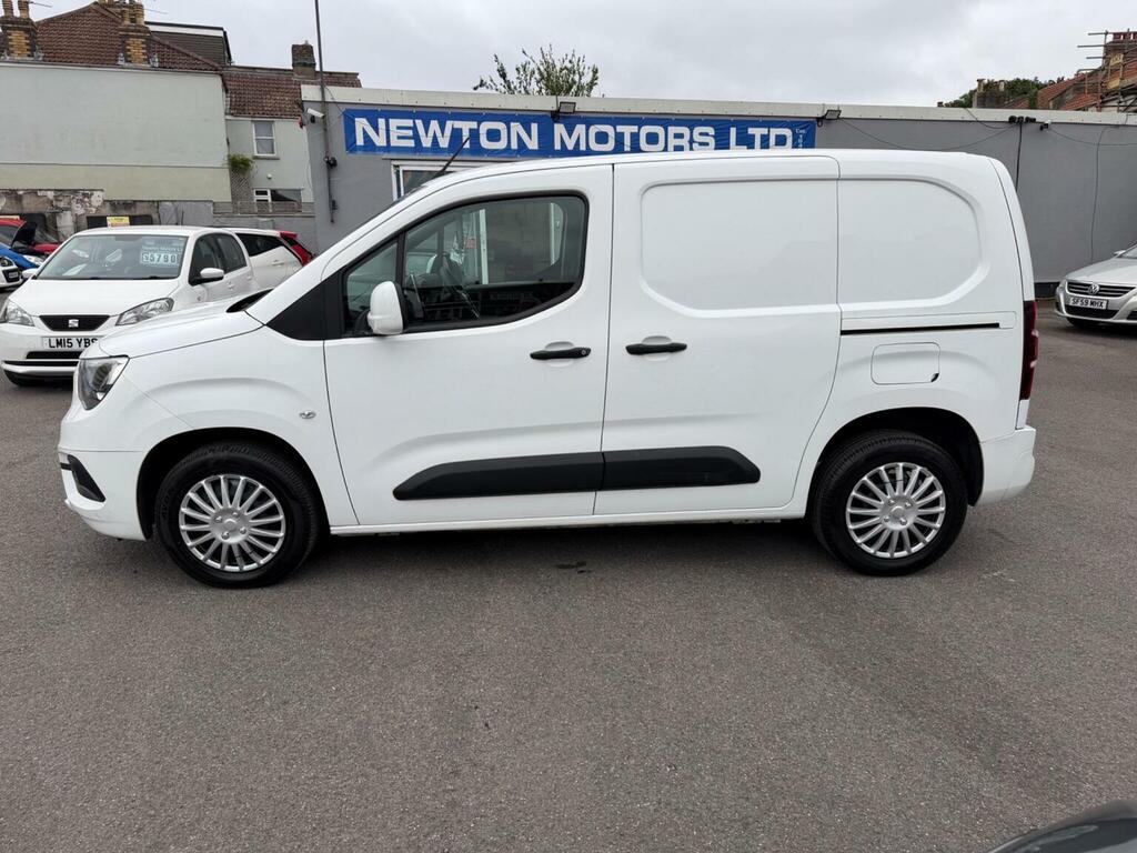 Vauxhall Combo Panel Van 1.5 Turbo D 2300 Sportive L1 H1 Euro 6 4 FH70GKJ White #6