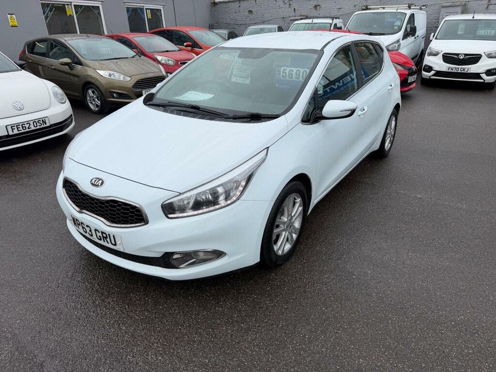 Kia Ceed Hatchback 1.6 Crdi Ecodynamics 3 Euro 5 Ss Blue #7