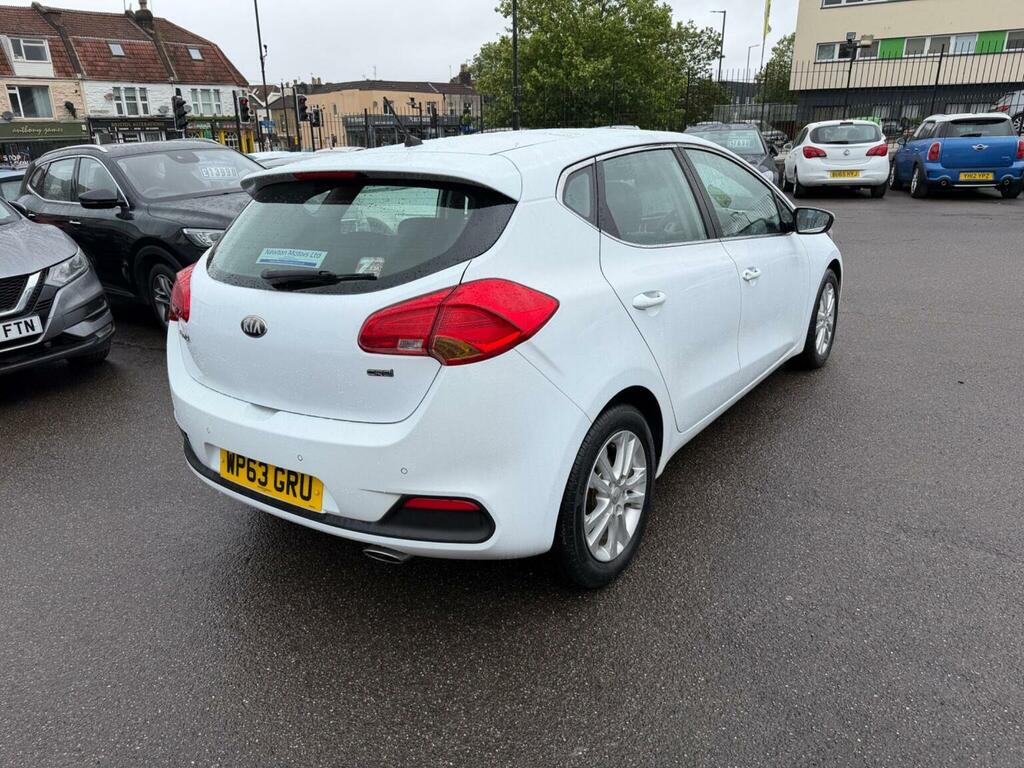 Kia Ceed 1.6 Crdi 2 Euro 5 White #3