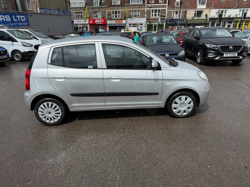 Kia Picanto 1.1 2 Black #2