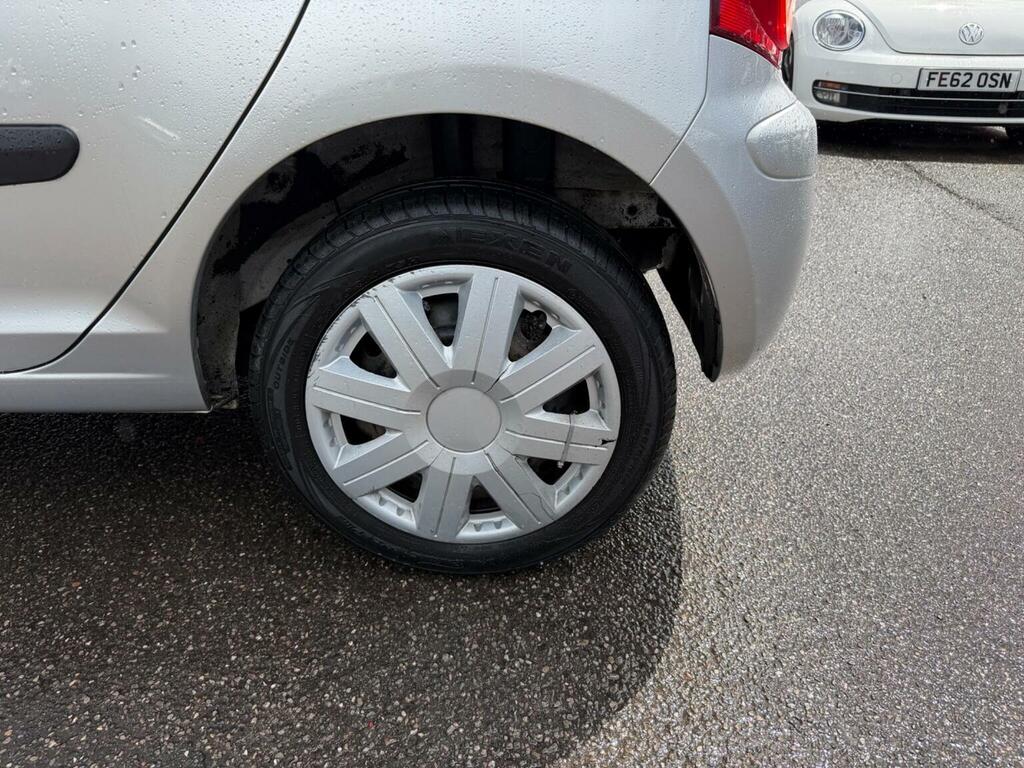 Kia Picanto 1.1 2 Black #21