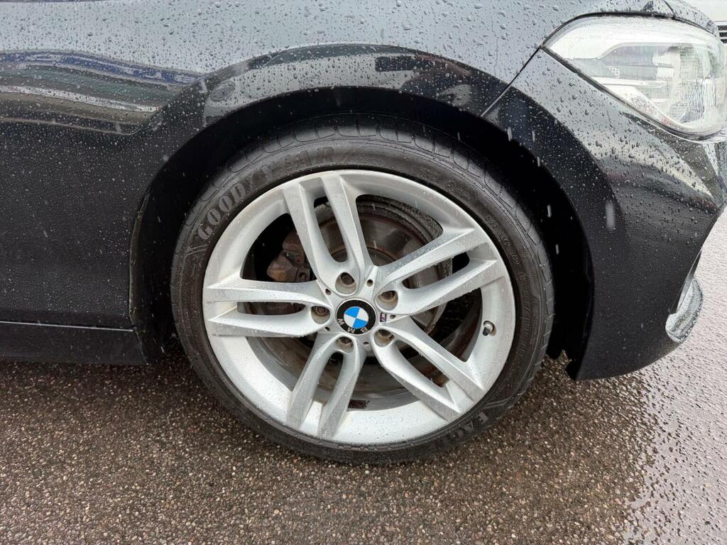 BMW 1 Series Hatchback Black #21