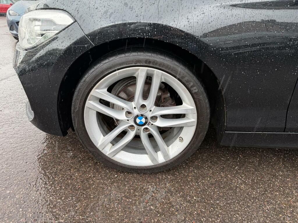 BMW 1 Series Hatchback Black #23