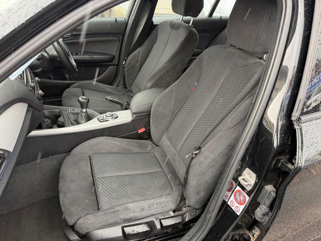 BMW 1 Series Hatchback Black #18