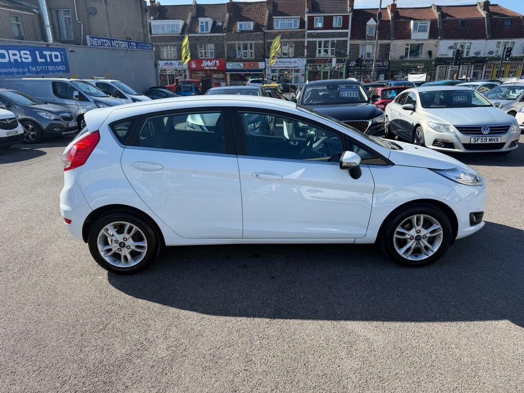 Ford Fiesta Hatchback 1.25 Zetec Euro 6 201515 White #2