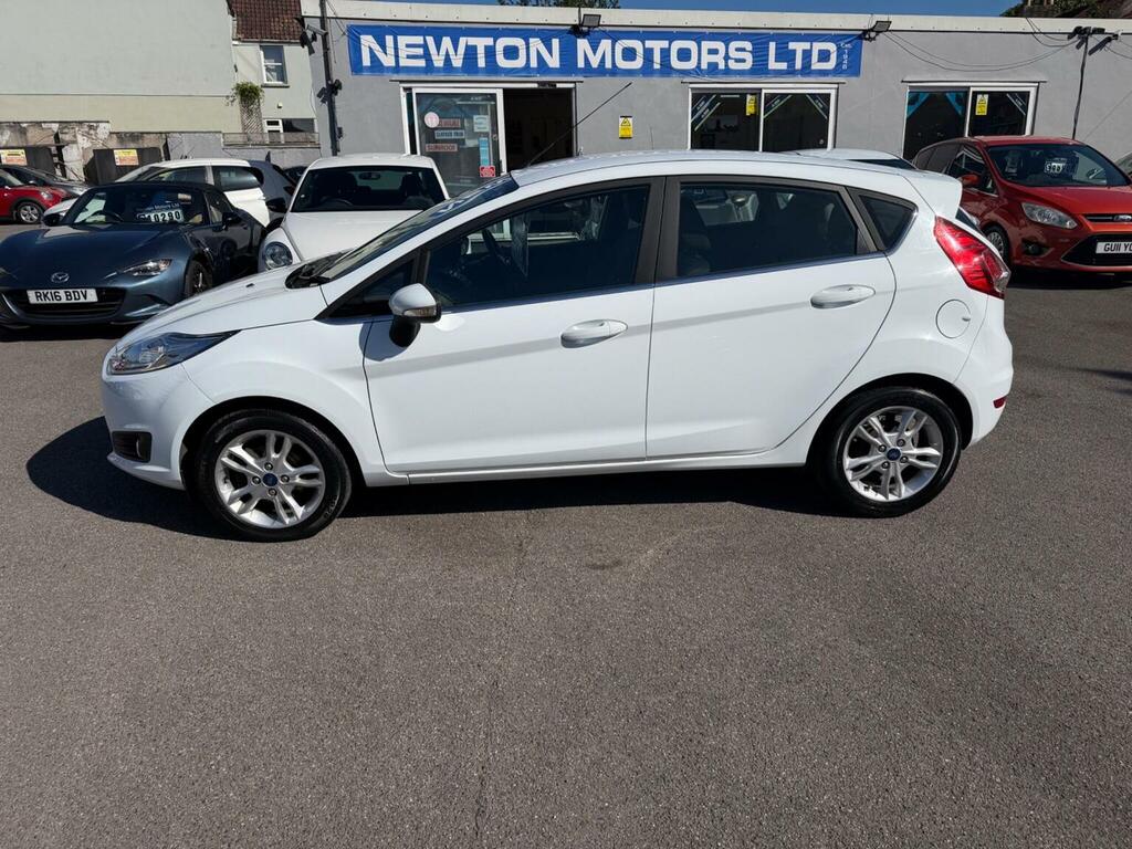 Ford Fiesta Hatchback 1.25 Zetec Euro 6 201515 White #6