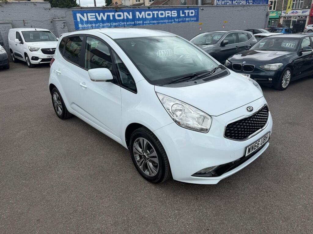 Kia Venga Mpv 1.6 3 Euro 6 201666 White
