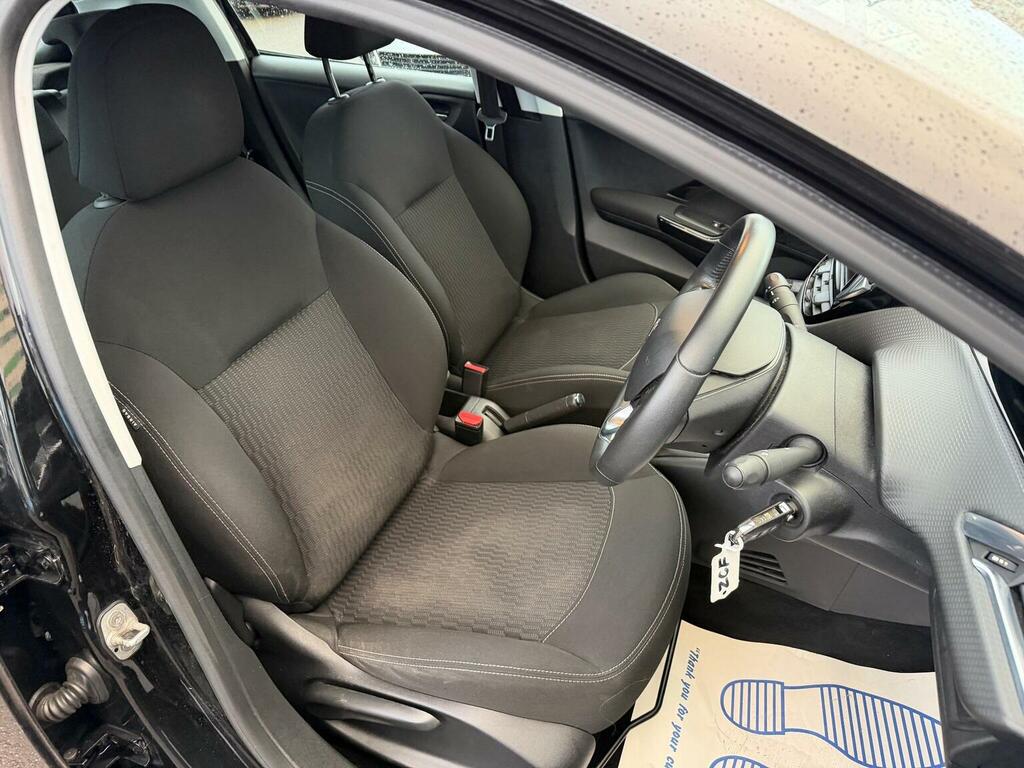 Peugeot 208 Puretech Allure Hatchback Grey #12