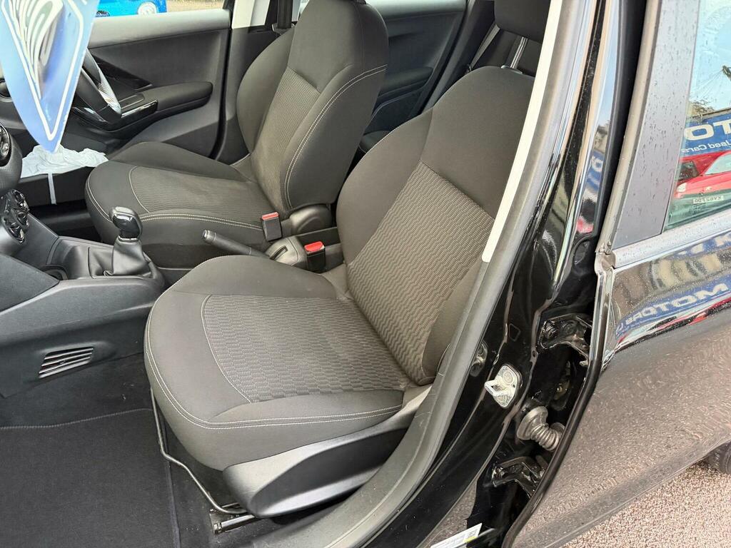 Peugeot 208 Puretech Allure Hatchback Grey #18