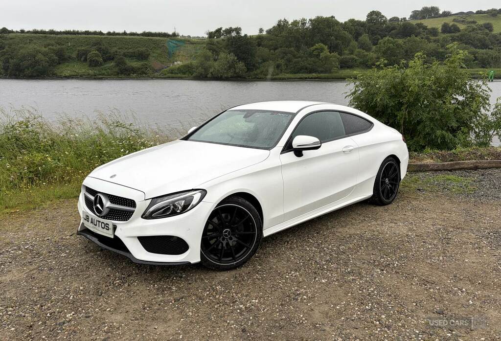 Mercedes-Benz C Class C220d Amg Line LL17ZVT White #2