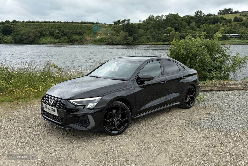 Audi A3 30 Tfsi S Line MK72EZS Black #2