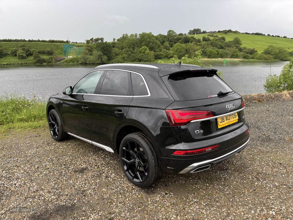 Audi Q5 40 Tdi Quattro S Line S Tronic GX21YMJ Black #4