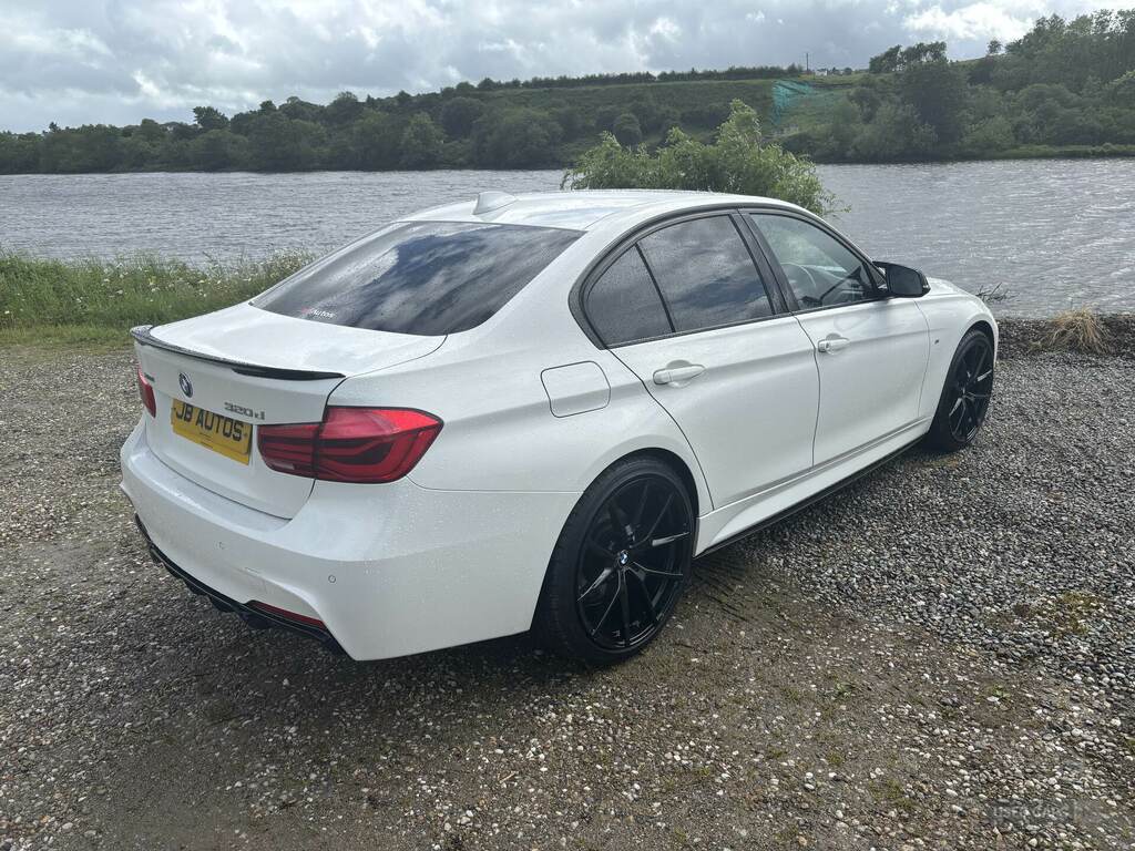 BMW 3 Series 320D Xdrive M Sport SK66YUX White #4