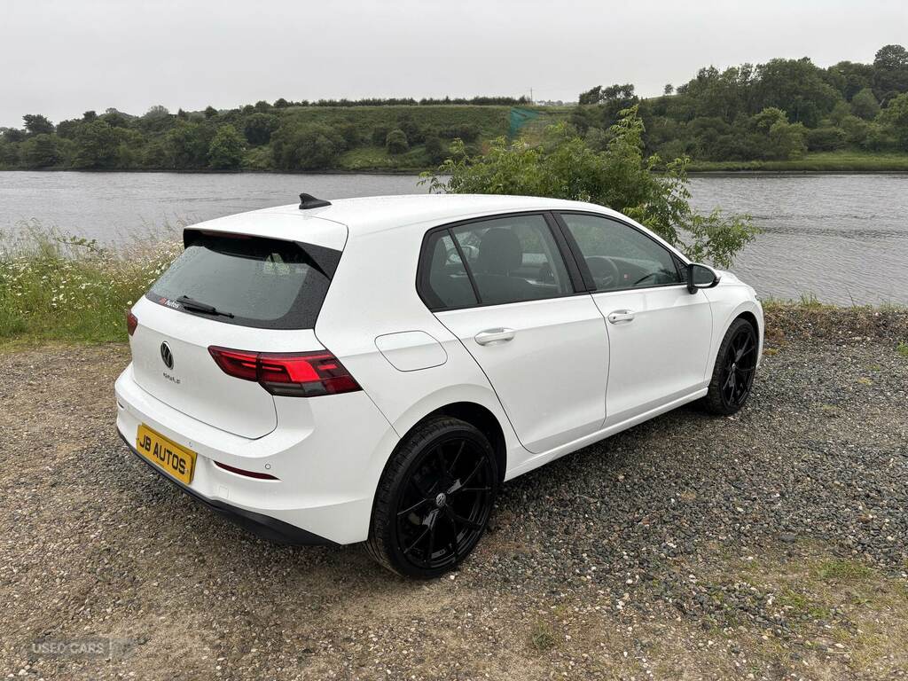 Volkswagen Golf 1.0 Tsi Life GF22KYB White #3