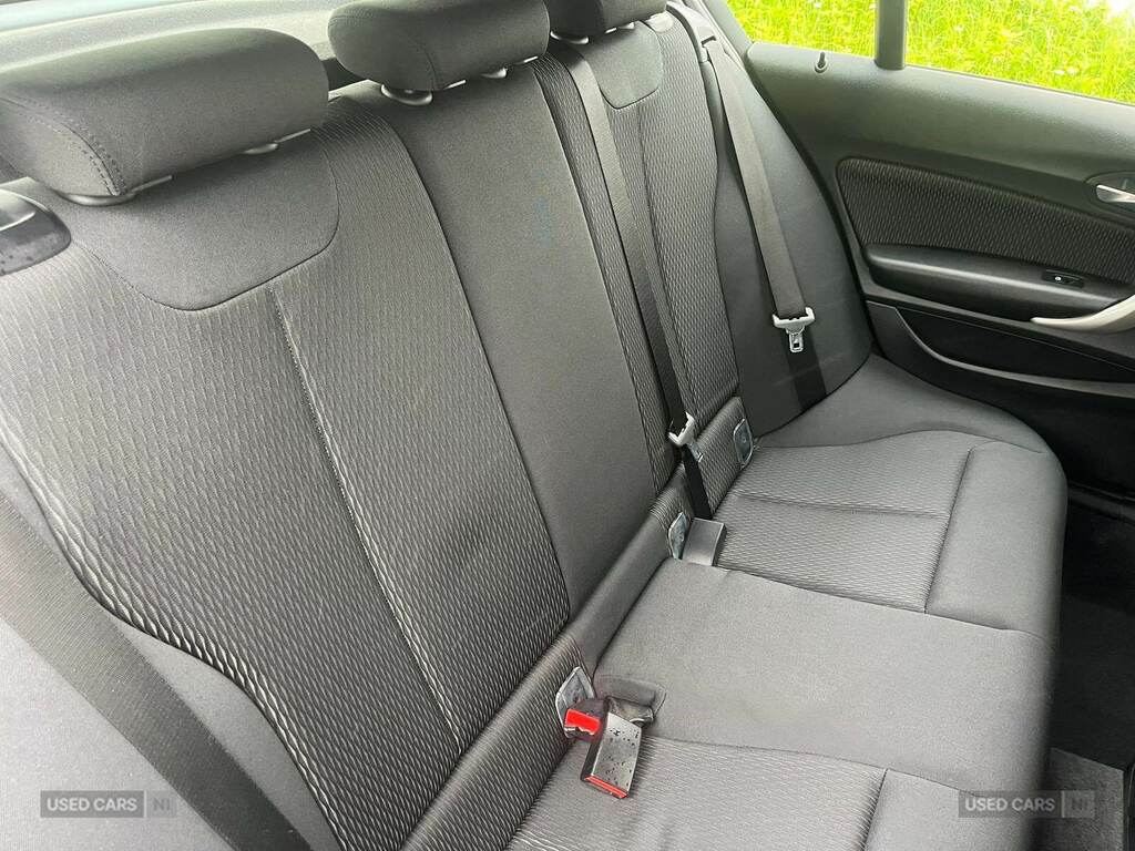 BMW 1 Series 116D Efficientdynamics Plus YH66CGV Black #4