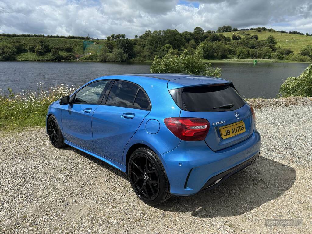 Mercedes-Benz A Class A200d Amg Line Premium KM16OVO Blue #3