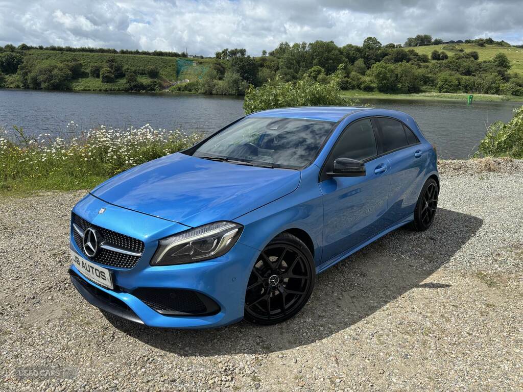 Mercedes-Benz A Class A200d Amg Line Premium KM16OVO Blue #2
