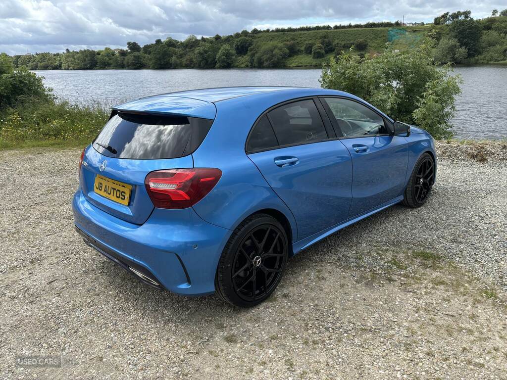 Mercedes-Benz A Class A200d Amg Line Premium KM16OVO Blue #4