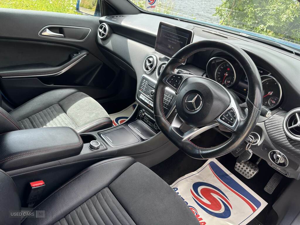 Mercedes-Benz A Class A200d Amg Line Premium KM16OVO Blue #5