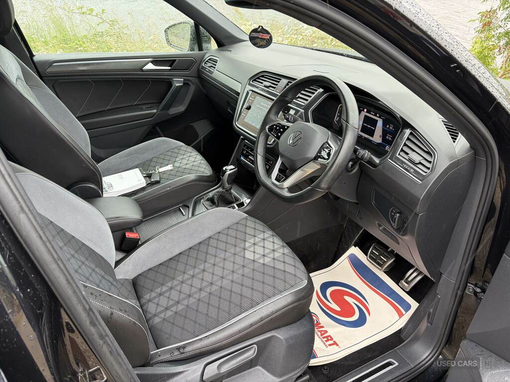 Volkswagen Tiguan 2.0 Tdi R-line Edition Dsg DF72YLW Black #4