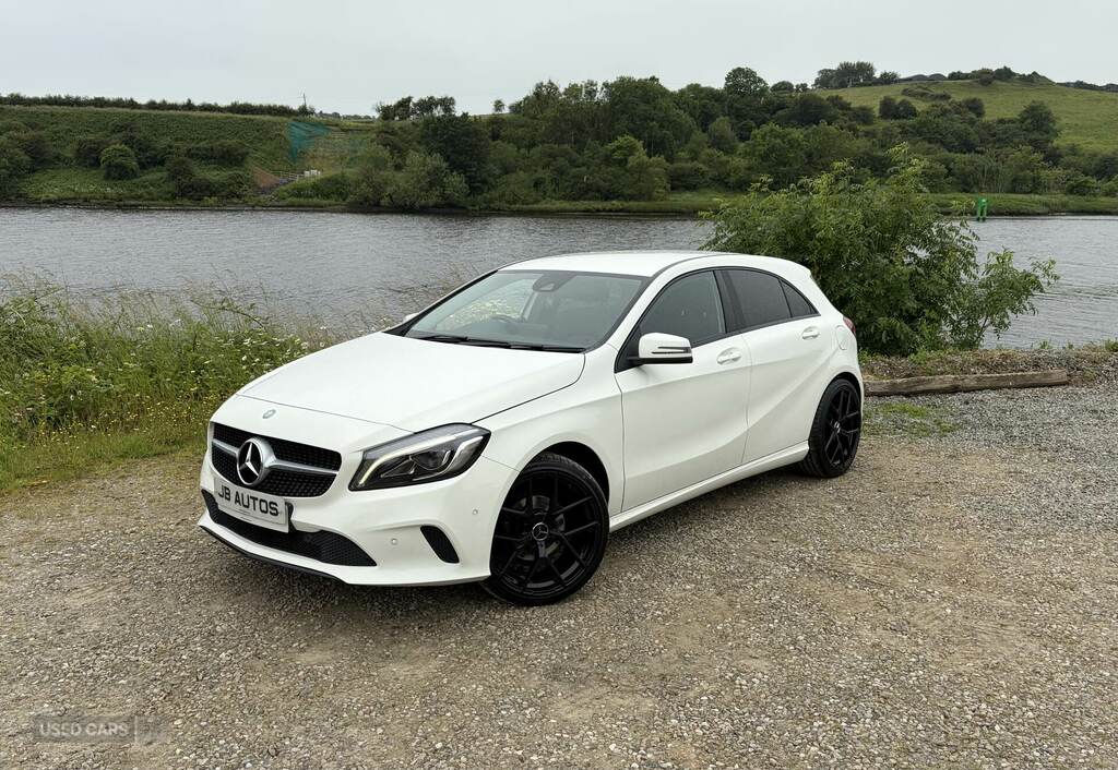 Mercedes-Benz A Class A180d Sport Premium LP66GSZ White #2