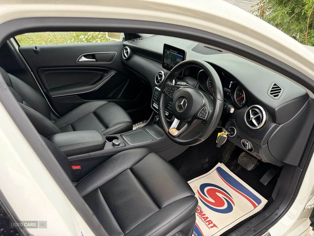 Mercedes-Benz A Class A180d Sport Premium LP66GSZ White #4