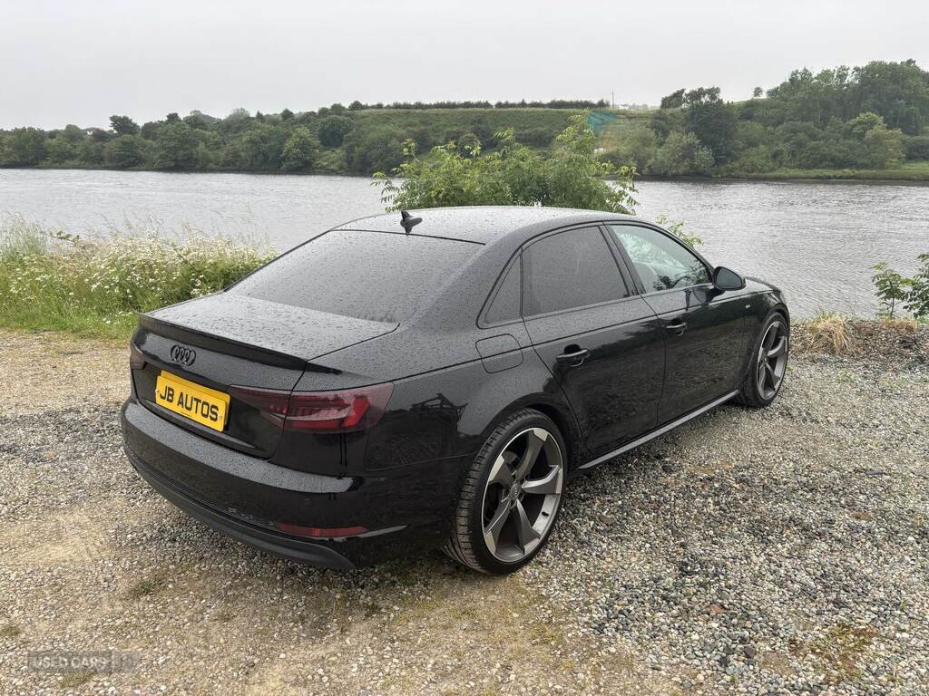 Audi A4 1.4T Fsi Black Edition PE67DVR Black #4