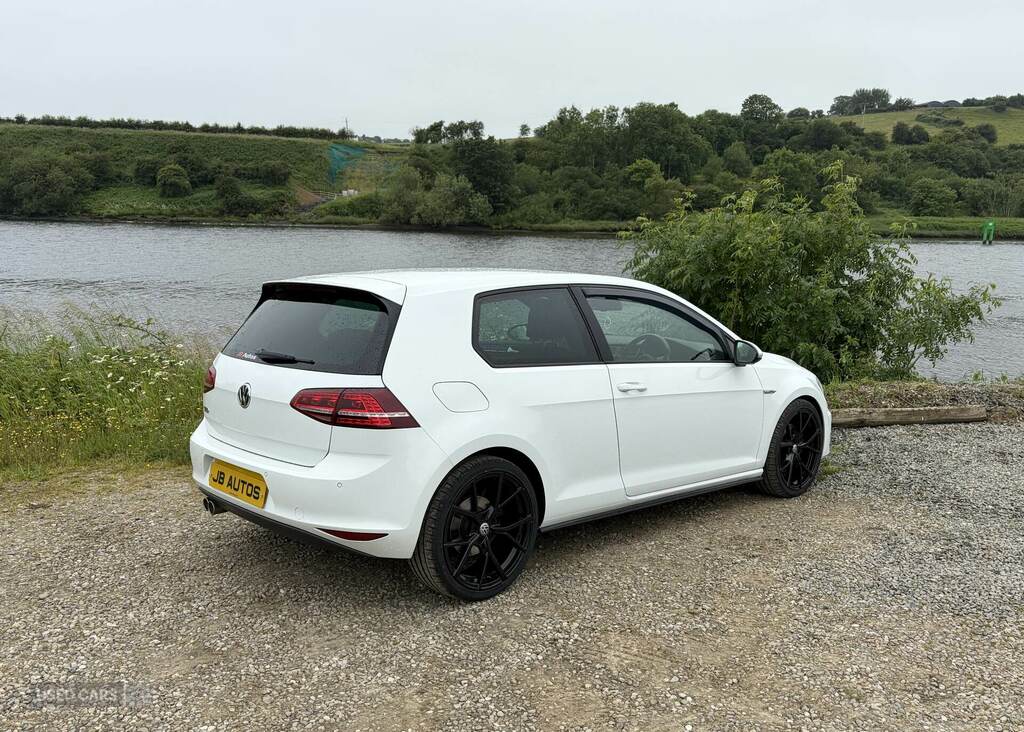 Volkswagen Golf 2.0 Tdi Gtd XRZ8007 White #3