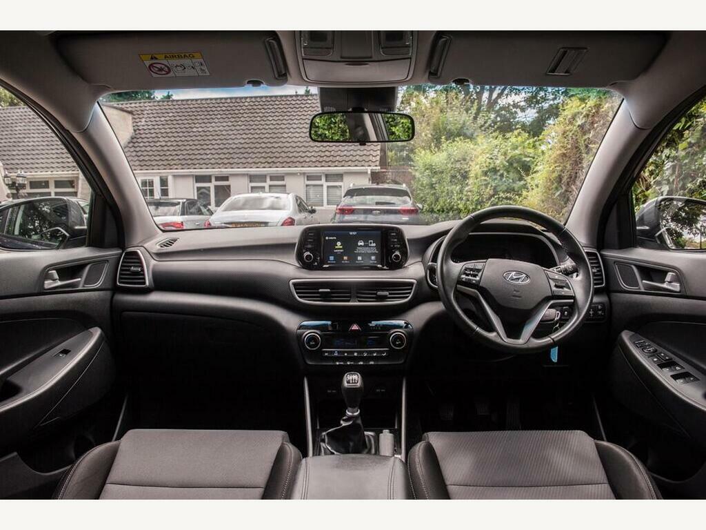 Hyundai Tucson T-gdi Se Nav White #10