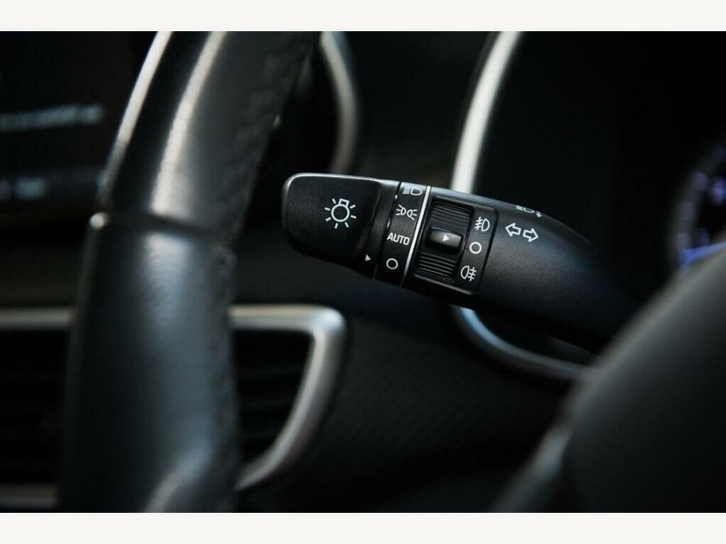 Hyundai Tucson T-gdi Se Nav White #26