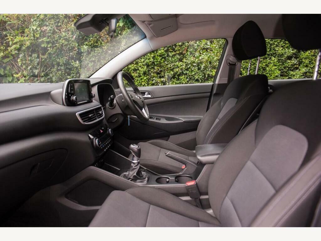 Hyundai Tucson T-gdi Se Nav White #8