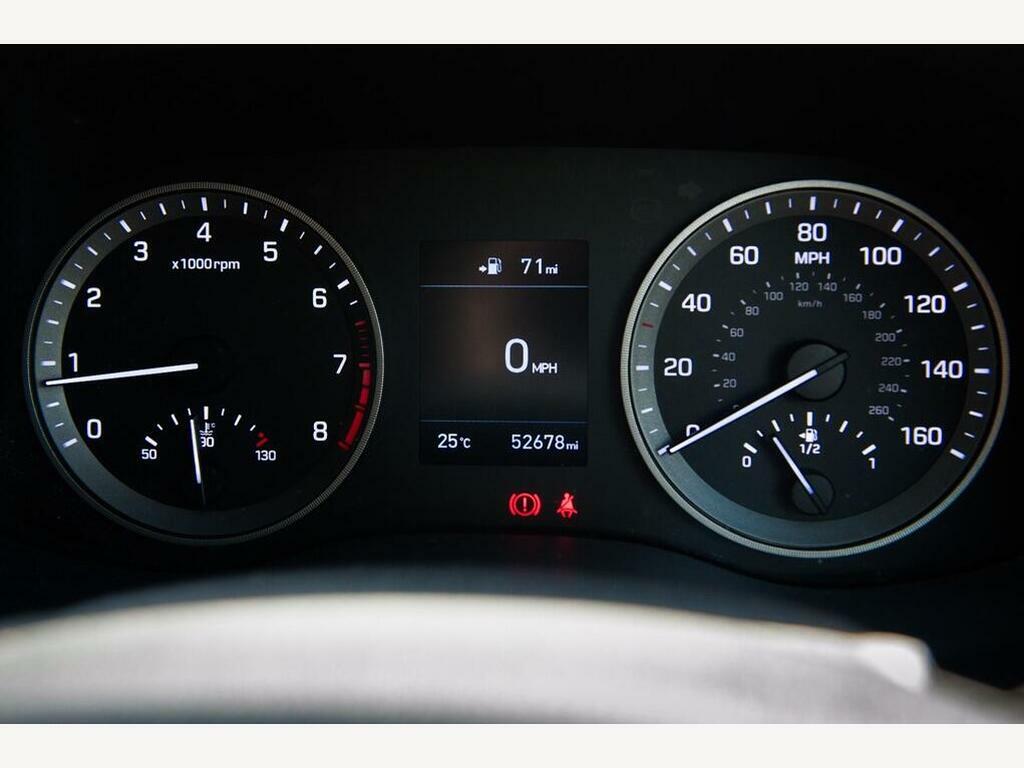 Hyundai Tucson T-gdi Se Nav White #24