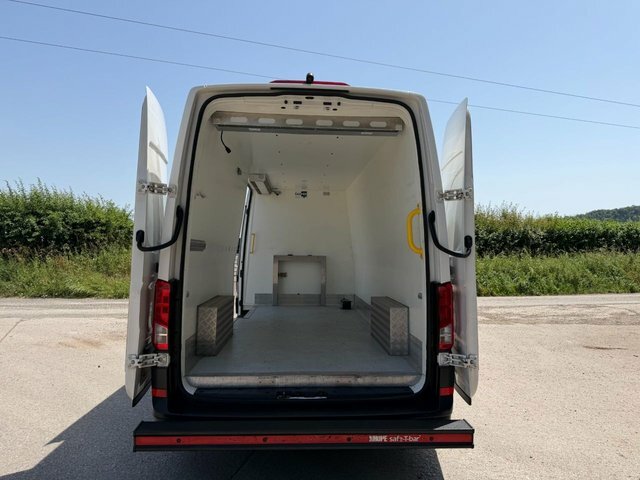 Volkswagen Crafter 2021 2.0 Tdi Cr35 Startline Panel Van M White #3