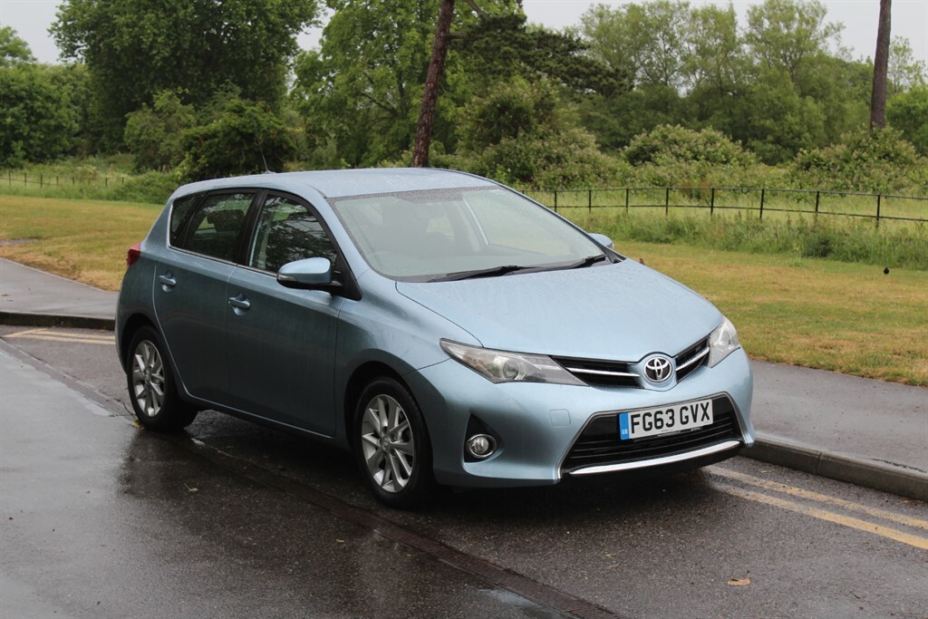 Toyota Auris Valvematic Icon Blue