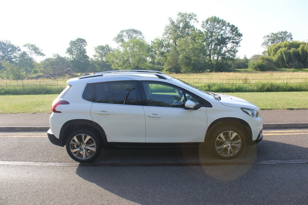 Peugeot 2008 Ss Allure RA66WVW White #3