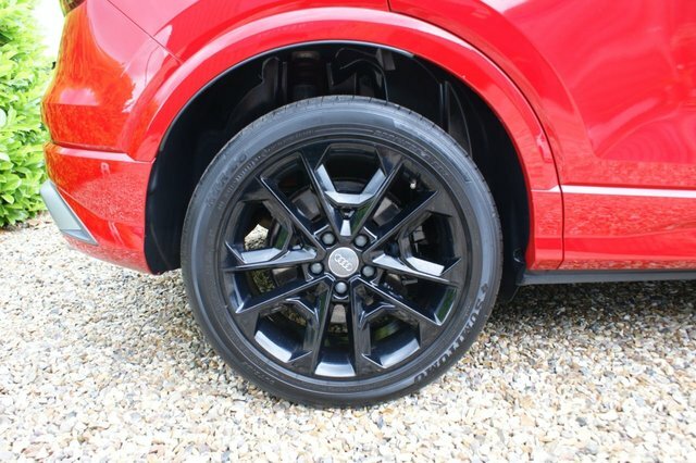 Audi SQ2 Suv Black #12