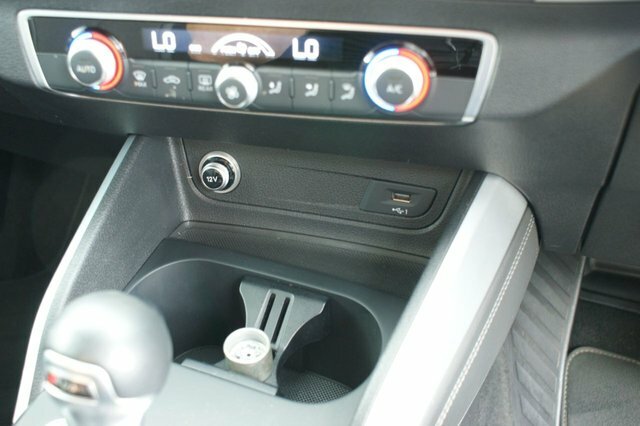 Audi SQ2 Suv Black #47