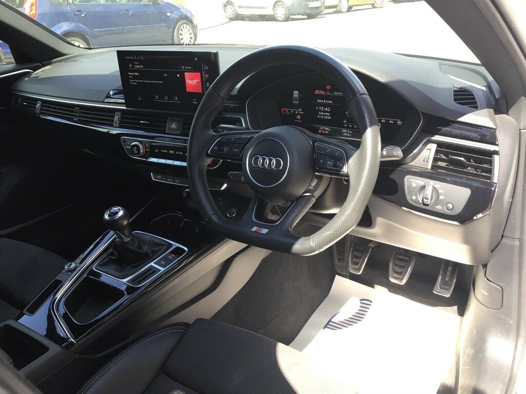 Audi A4 2.0 Tfsi 35 Black Edition Euro 6 Ss  #6