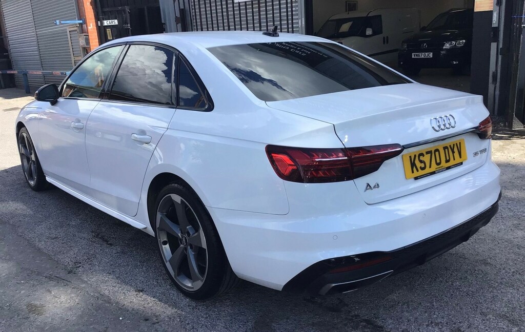 Audi A4 2.0 Tfsi 35 Black Edition Euro 6 Ss  #3