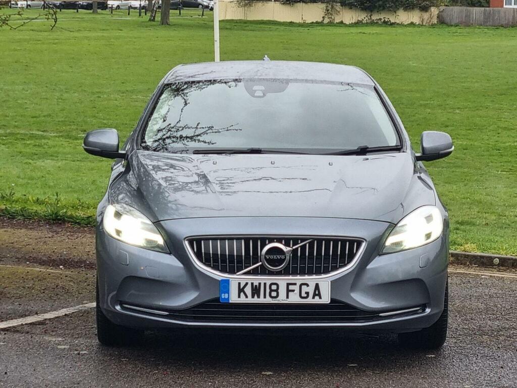 Volvo V40 Hatchback 1.5 T3 Gpf Inscription Euro 6 Ss KW18FGA Grey #2