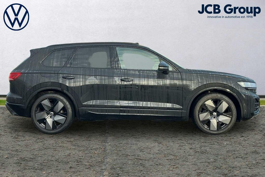 Volkswagen Touareg 3.0 Tdi V6 Black Edition Suv Tiptronic GJ25PPV Black #4