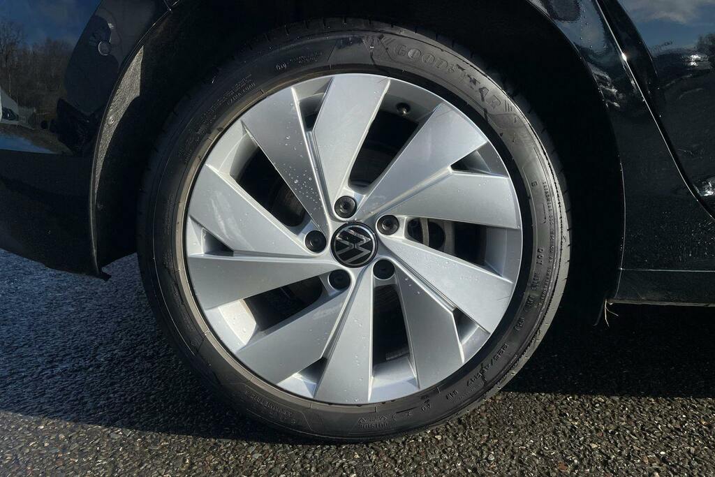 Volkswagen Golf 1.5 Etsi Mhev Match Hatchback Hybrid Ds GD75FTJ Black #5