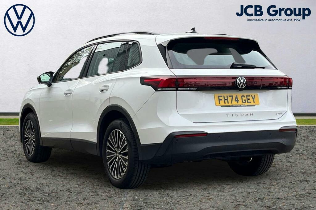 Volkswagen Tiguan 1.5 Etsi Mhev Life Suv Hybrid Dsg FH74GEY White #3