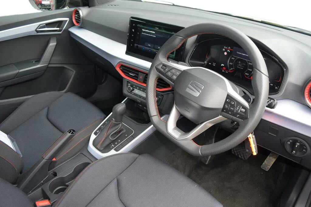 Seat Arona 1.0 Tsi Fr Suv Dsg KM75LTN Black #6