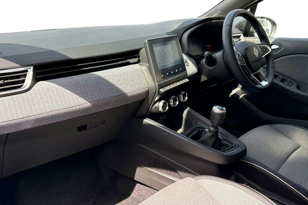 Renault Clio 1.0 Tce Techno Hatchback HS25JKE Black #2