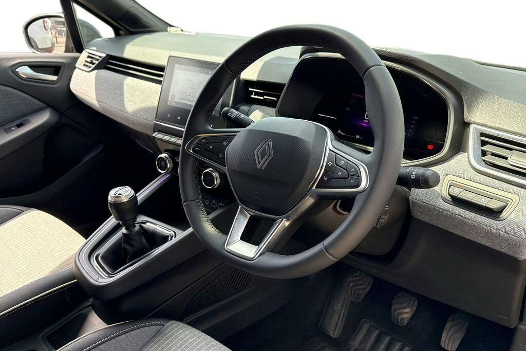 Renault Clio 1.0 Tce Techno Hatchback HS25JKE Black #6