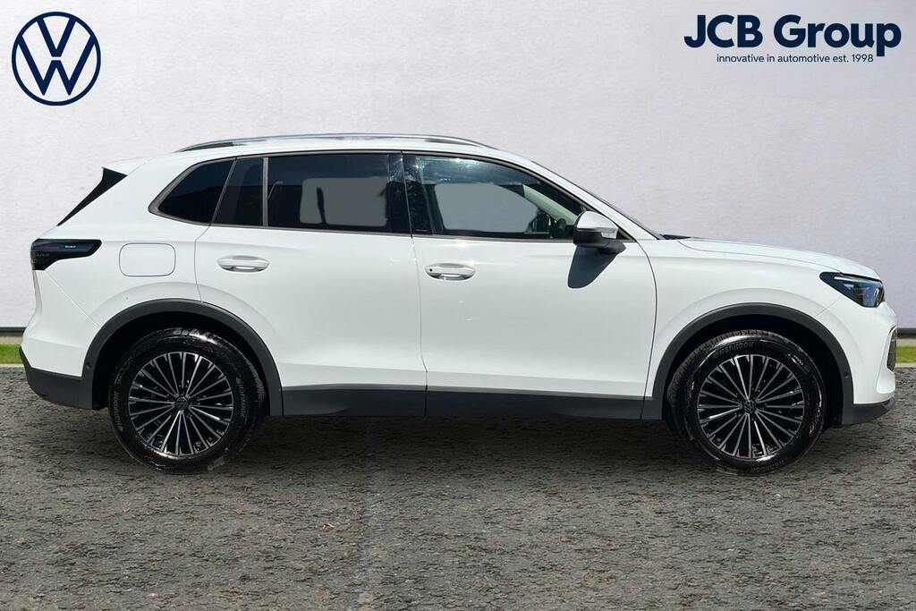 Volkswagen Tiguan 1.5 Etsi Mhev Match Suv Hybrid Dsg GD75FEJ White #4