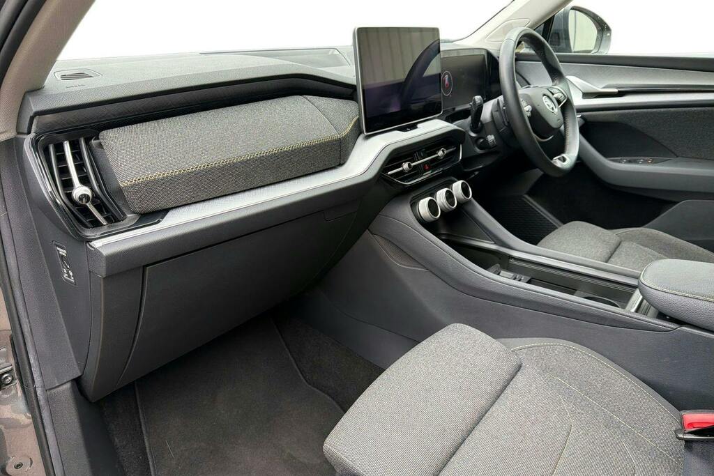 Skoda Kodiaq 1.5 Tsi E Tec Mhev Se Suv Hybrid Dsg GK74EHE Black #2