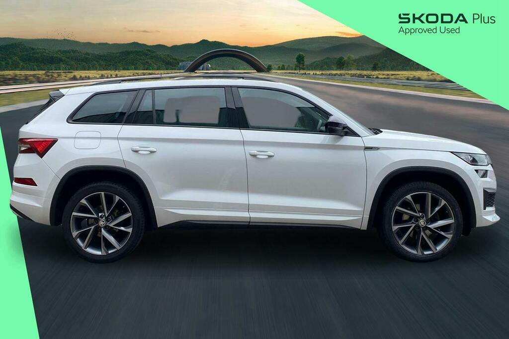 Skoda Kodiaq 1.5 Tsi Act Sportline Suv Dsg OV72NSE White #4